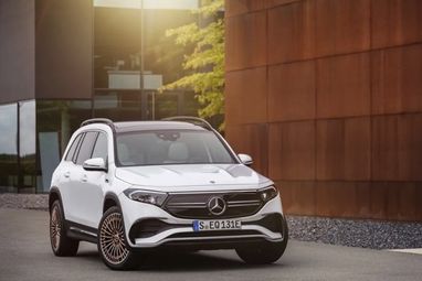 Mercedes-Benz представила електричний повнопривідний кросовер EQB