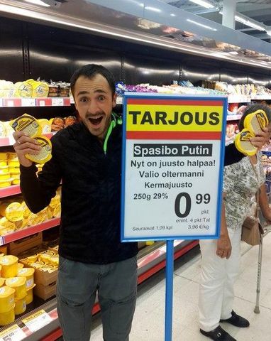 Фіни радіють дешевому сиру і дякують Путіну за продуктові санкції (ФОТО)