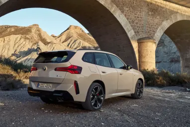 BMW представил четвертое поколение кроссовера X3 (фото)