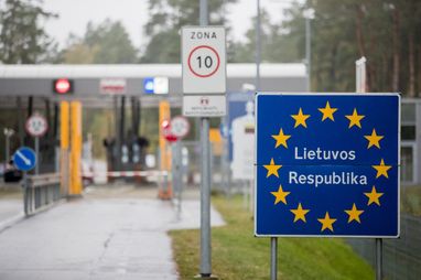 З Латвії планують депортувати до 4 тисяч росіян