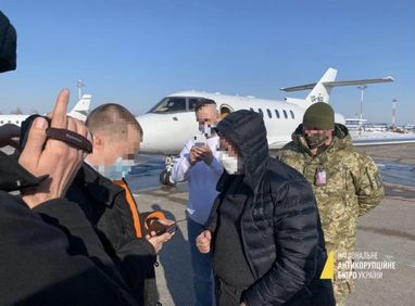 Справа ПриватБанку: в «Борисполі» посадили літак, проходить спецоперація (оновлено)
