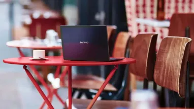 Lenovo готовит к выпуску ноутбук, который может заряжаться от солнца (фото)