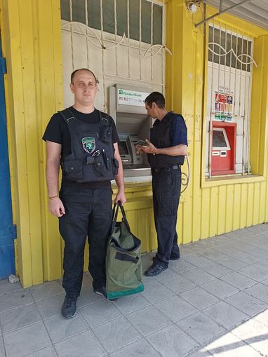 ПриватБанк відновлює банківські послуги на звільненій Херсонщині: поновлено роботу банкомату у Дарʼївці