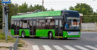 У Харкові тестують перший тролейбус із автономним ходом (фото)