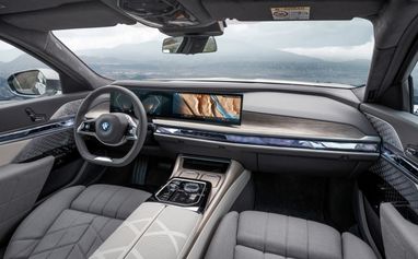 BMW выпустят первый в мире бронированный электромобиль (фото)
