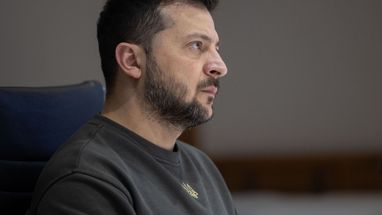 Якщо не на фронті, то сплачуйте податки: Зеленський вважає, що чоловіки призовного віку мають бути в Україні