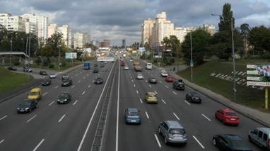 С 25 сентября в Киеве действуют новые пропуски на авто: что делать со старыми