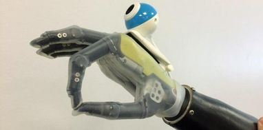 Британские биоинженеры создали протез руки со встроенной камерой