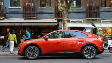 Китайский автопроизводитель создал автомобиль со сменными батареями