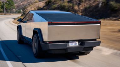 Cybertruck отримав повний автопілот Tesla