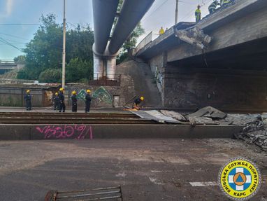 У Києві «втомився» ще один міст: у Кличка відреагували