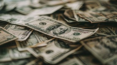 Долар досяг тримісячного максимуму — Reuters