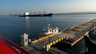 Ущерб от российских атак на порты Одессы за год оценили в $0,5 миллиарда