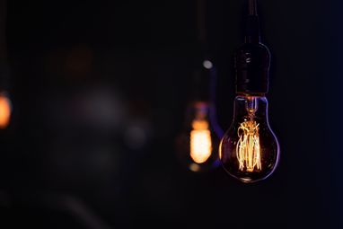В Yasno объяснили постоянные изменения графиков отключения света