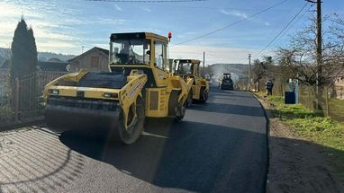 Вперше в Україні ремонтують дорогу за німецькою технологією: де саме та скільки коштуватиме
