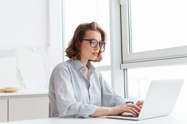 Кому работодатели предлагают самые высокие зарплаты в Украине