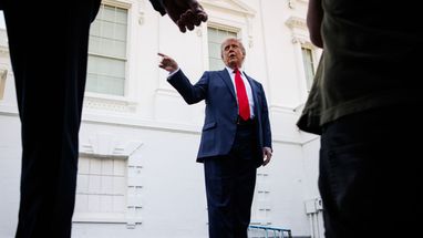 Трамп анонсував першу торгову угоду після введення мит