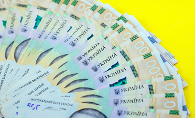 Уряд підвищив зарплати працівникам судів