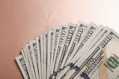 НБУ продовжує згладжувати надмірні коливання