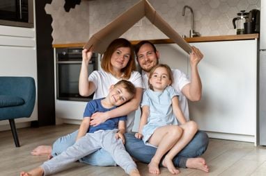 В Україні підвищать виплати для прийомних батьків та батьків-вихователів