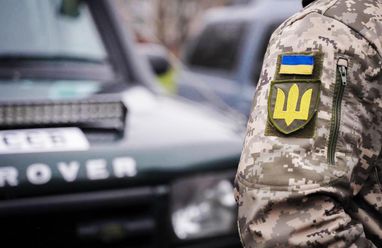 Уряд спростив реєстрацію волонтерських автомобілів для військовослужбовців