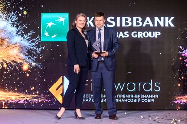 Голова Медіабізнесу Treeum Надія Квітка та заступник голови правління УкрСиббанку з питань роздрібного бізнесу Андрій Кашперук