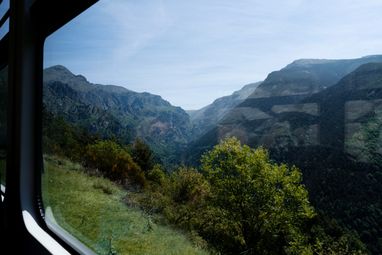 Укрзалізниця призначає низку додаткових поїздів наприкінці березня та на початку квітня