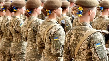Скільки жінок служать у ЗСУ — дані Міноборони