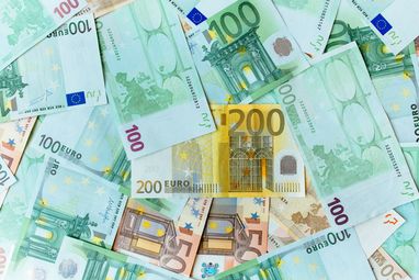 Макрофінансова допомога Україні: ЄС підписав меморандум на понад 18 мільярдів євро