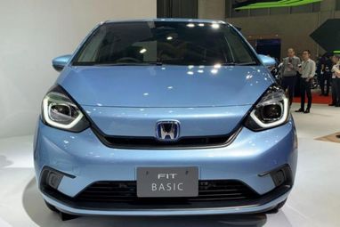 Новий Honda Jazz Hybrid буде витрачати 4,4 л бензину на 100 км