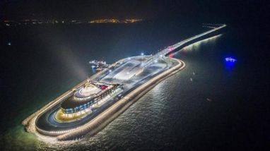 У Китаї побудували найдовший морський міст у світі (фото)