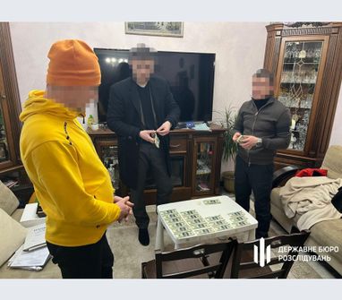 Депутат облсовета и заместитель мэра во Львовской области задержаны за попытку мошенничества в Сочельник