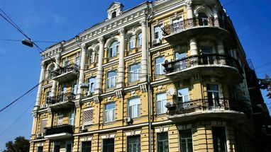 Чому середня ціна квартир у «царських» будинках вища за середню в новобудовах — ЛУН