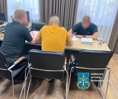 Посадовця КМДА підозрюють у переплаті майже 5 мільйонів за генератори для Пунктів незламності