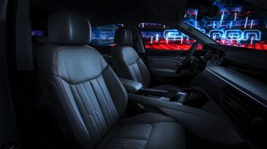 Audi показала внутрішнє оздоблення нового електричного кросовера (фото)