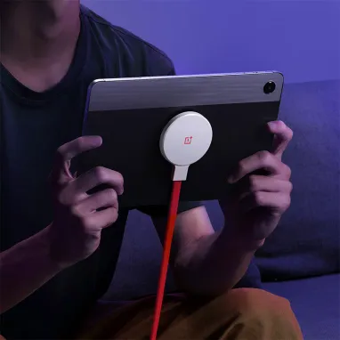 OnePlus выпустила 45-ваттную жидкостно-охлаждающую магнитную беспроводную зарядку