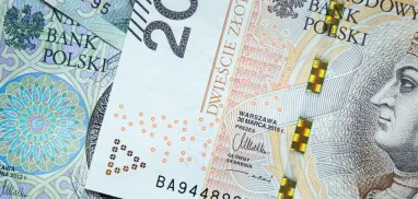 Профсоюзы требовали повысить минималку до 5200 злотых