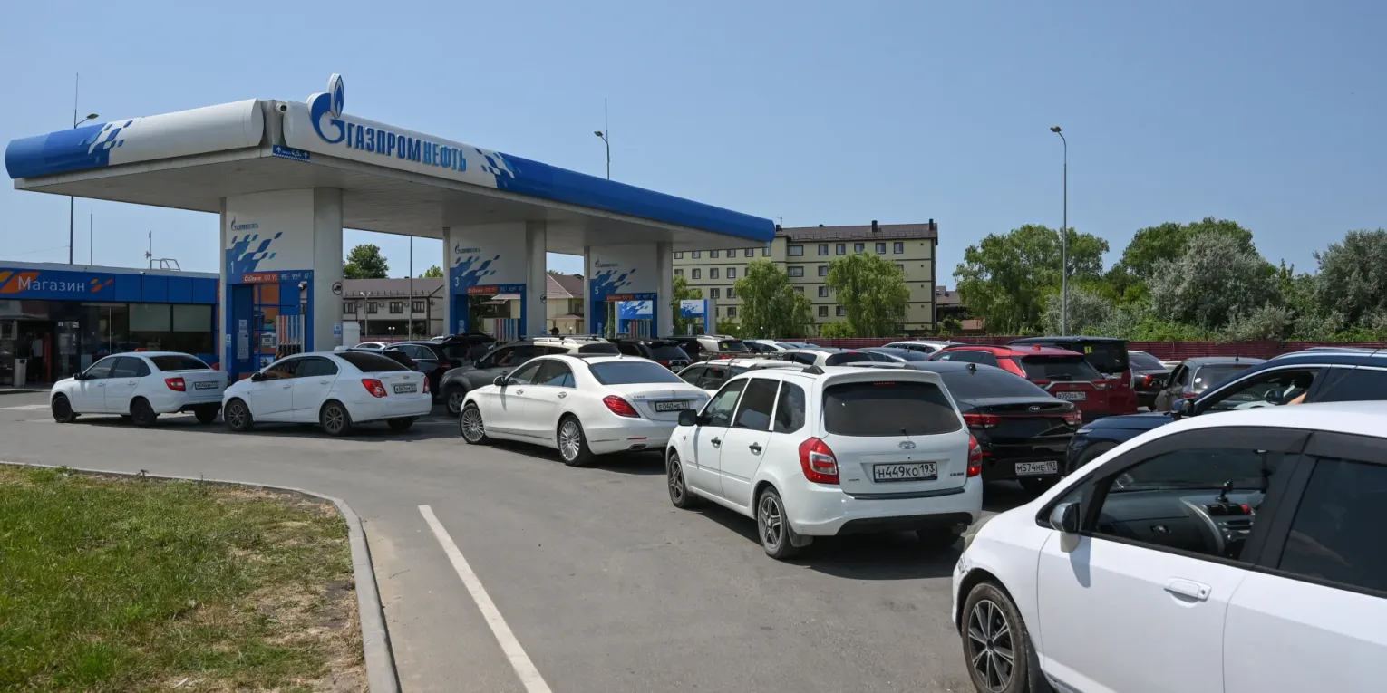 Росія продовжила заборону на експорт бензину до кінця 2026 року