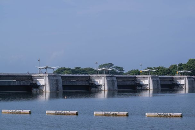 Сінгапур збільшить свою територію на 4% до 2030 року за допомогою насипів піску — Bloomberg