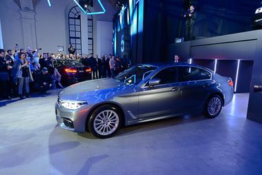 Создан устанавливать новые стандарты. BMW 5 серии седьмого поколения