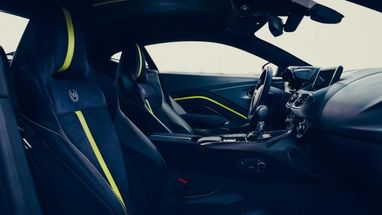 Aston Martin выпустил лимитированную серию Vantage (фото)