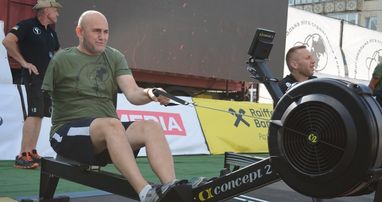 В Звягеле и Ровно ветераны соревновались по стронгмену при поддержке Райфа