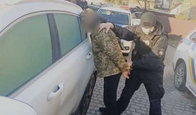 Во Львове задержали мужчин, подозреваемых в ограблении банка