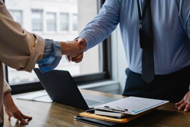 Когда вам может понадобиться характеристика с места работы, и что это такое