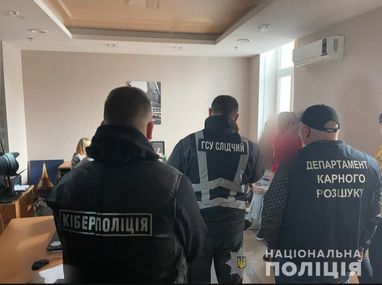 Правоохоронці затримали «благодійників», яких підозрюють у привласненні зібраних для ЗСУ 9 млн грн