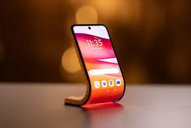 Motorola показала концепцию гибкого смартфона-браслета (фото)