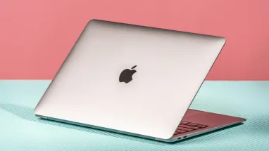 Apple розробляє нові iPad і оновлює MacBook на тлі падіння продажів — Bloomberg