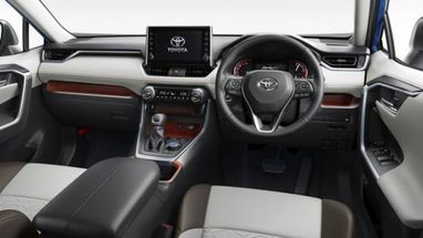 Toyota офіційно показала оновлений кросовер RAV4 (фото)