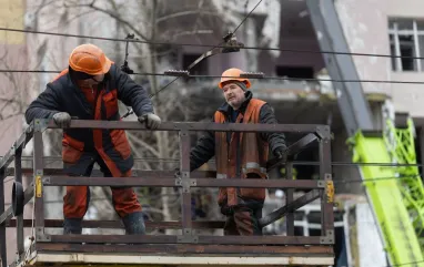 Энергетики и другие работники критической инфраструктуры получат единовременные выплаты