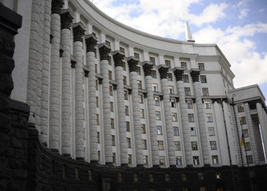 Польша требует продлить ограничения на импорт украинского зерна: что говорят в Кабмине
